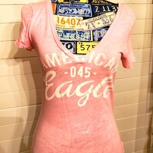 Womens American Eagle v neck shirt